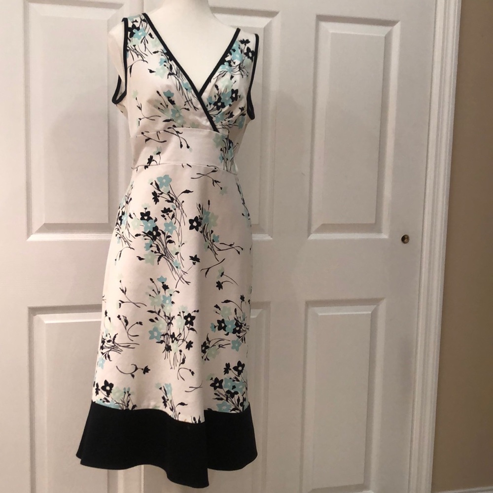 Dress casual white blue green black